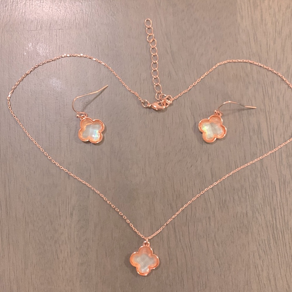 Rose Gold Clover Necklace and Earrings Set